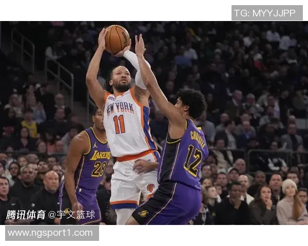 尼克斯逆袭湖人展现团队氛围卢卡的压力与挑战并存